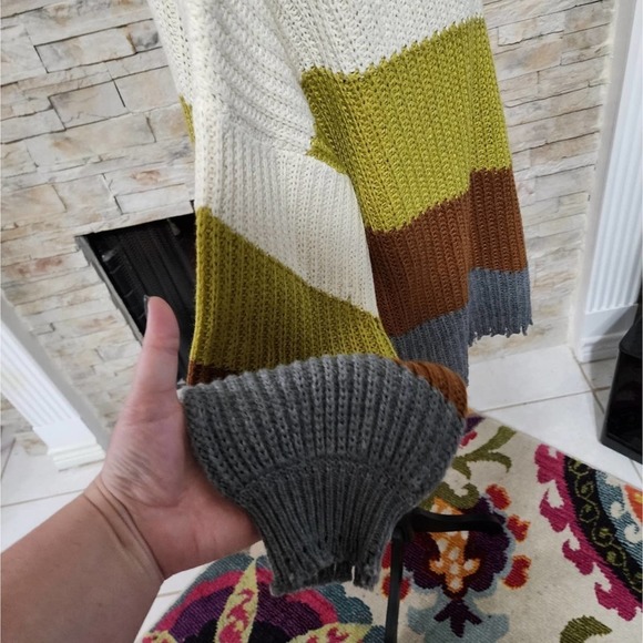 BLU PEPPER color block chevron‎ boho destroyed sweater size 2X - Picture 3 of 8